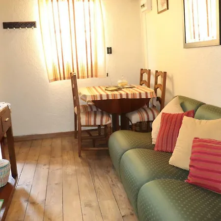 Casa De Mello Holiday home Melo